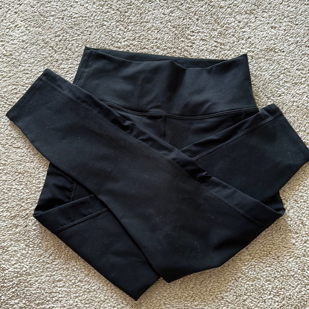 Fabletics Mika High-Waisted Pocket Capri Leggings